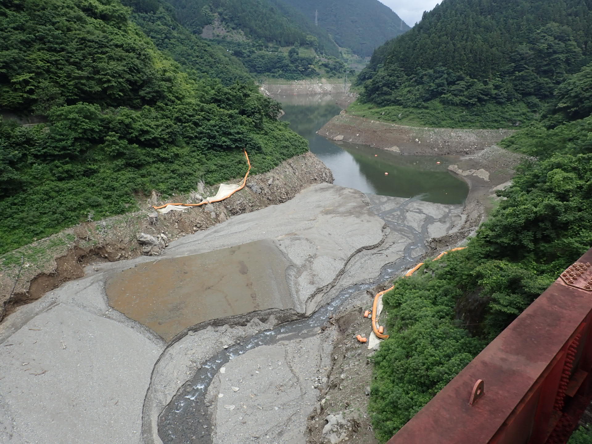 浦山大橋下流の平成29年7月28日時点状況写真