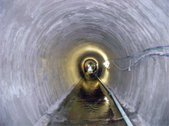 水路トンネル写真