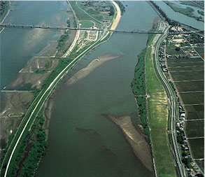 The mound section of the Nagara before dredging