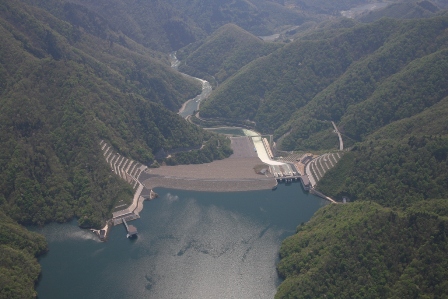 徳山ダム（航空写真・上流側）