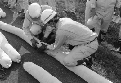 Preparation of oil fences