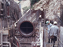 昭和42年8月13日 低水管理用放流管設置状況