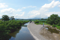 㗬