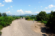 㗬