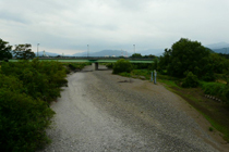 㗬
