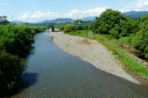 㗬