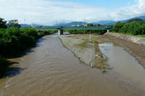 㗬