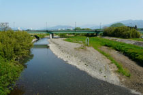 㗬