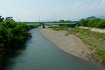 㗬