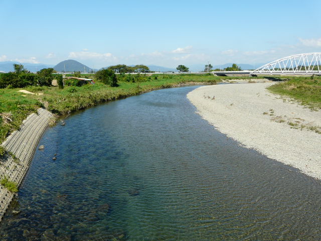 㗬