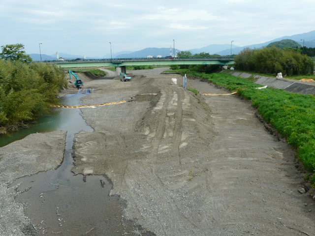 㗬