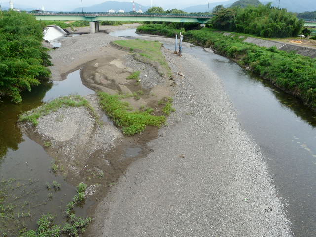 㗬