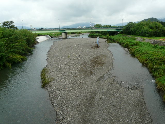 㗬