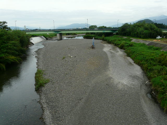 㗬