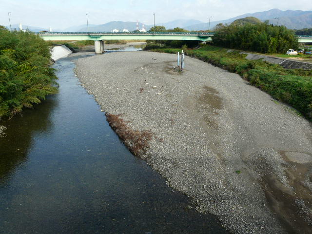 㗬