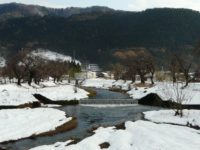 雪景色(余呉川)