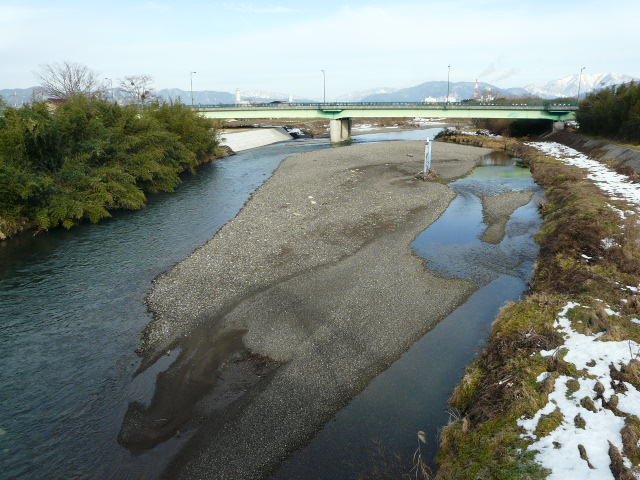 㗬