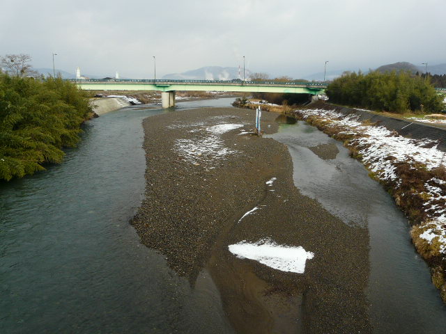 㗬