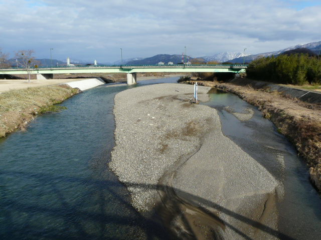 㗬
