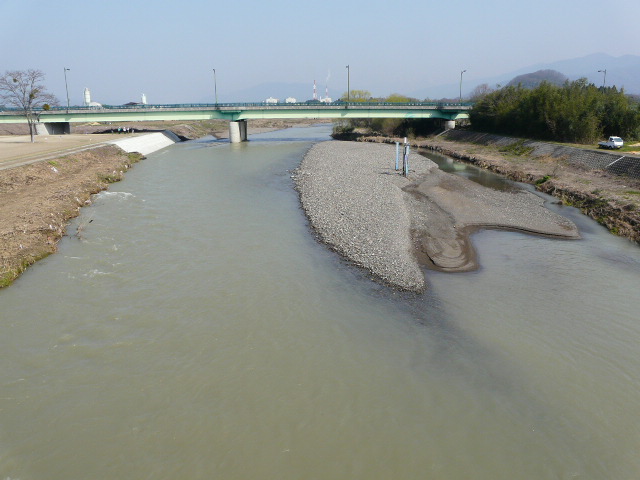 㗬