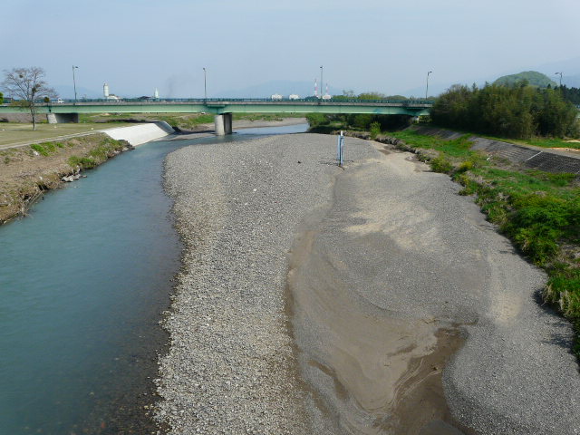 㗬