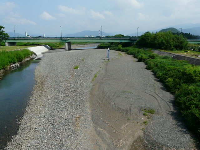 㗬