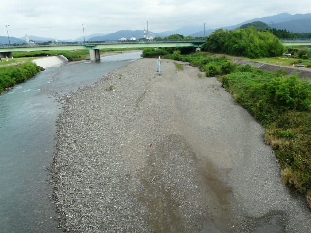 㗬