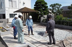 管理所西側広場の点検