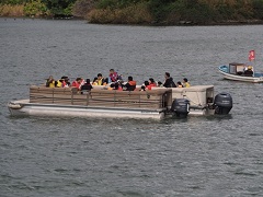 塩分の濃度を測定中