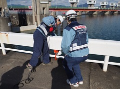 投光機の点灯確認