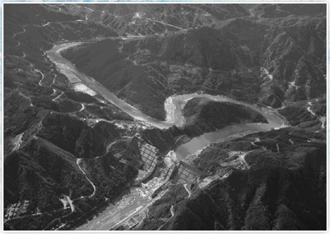 早明浦ダム建設中の状況（昭和45年）の写真
